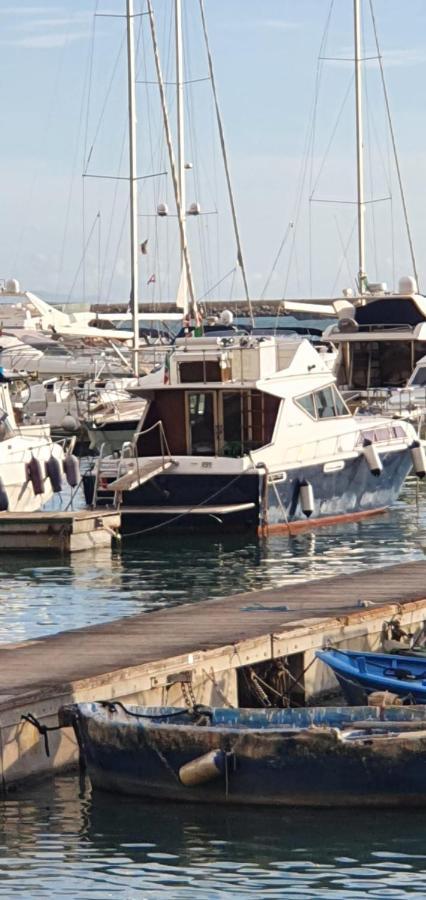 Salerno Yacht Otel Dış mekan fotoğraf